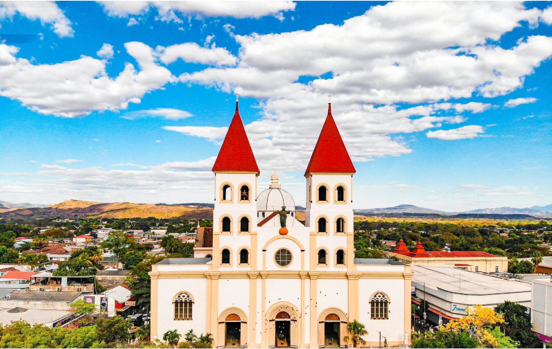 La imagen tiene un atributo ALT vacío; su nombre de archivo es Catedral-de-San-Miguel-1.png