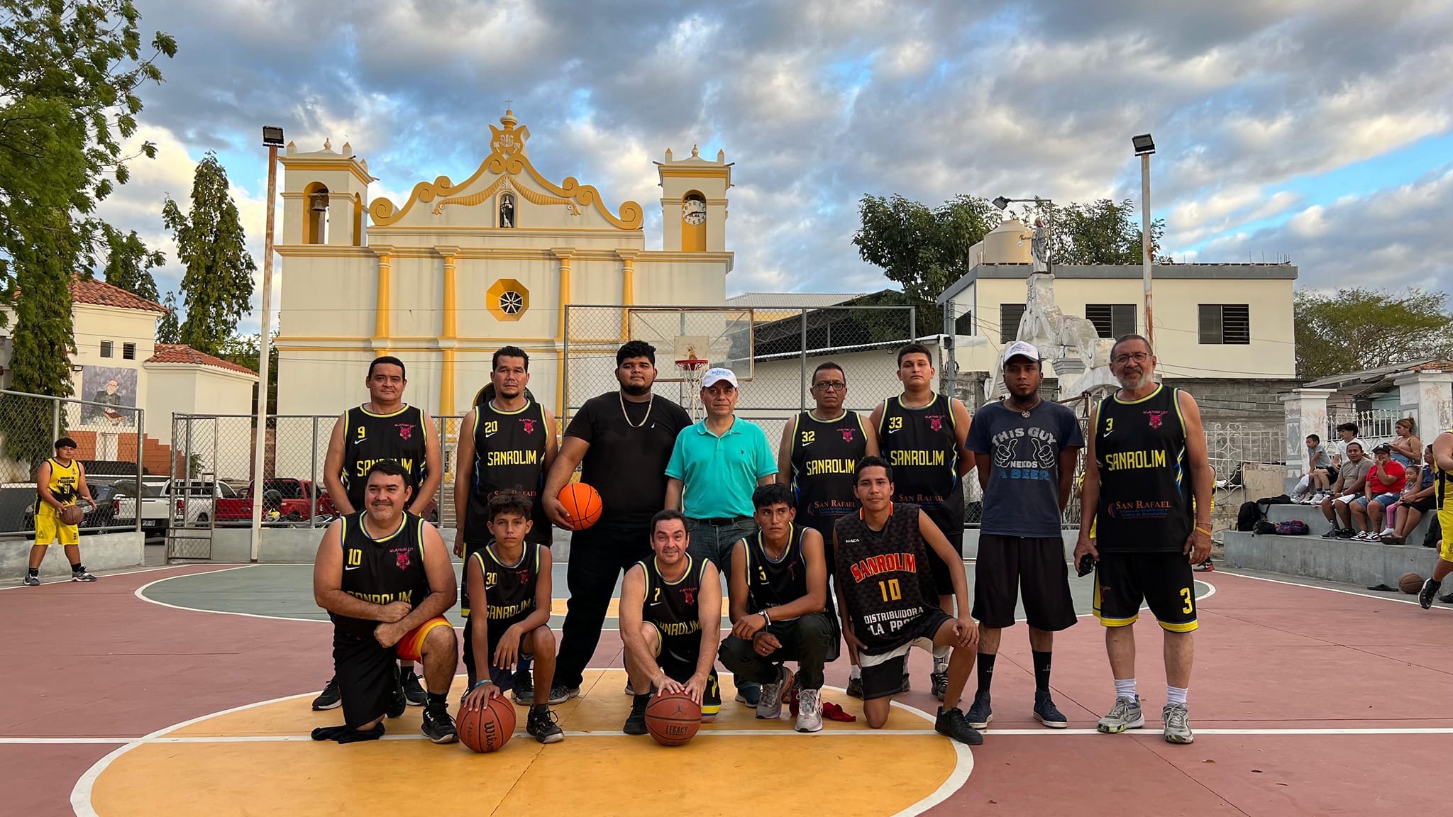 La imagen tiene un atributo ALT vacío; su nombre de archivo es Escuela-de-Baloncesto-de-La-Union-Norte.jpg