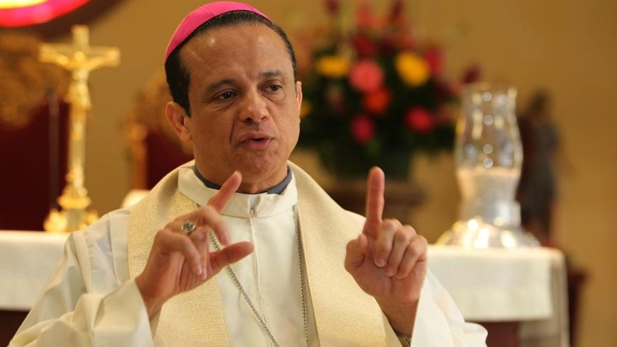 La imagen tiene un atributo ALT vacío; su nombre de archivo es Monsenor-Colindres-2.jpeg